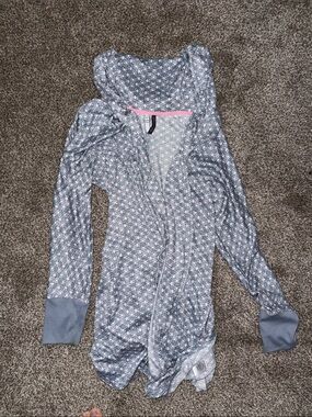 Women’s Grey Floral Hooded Robe